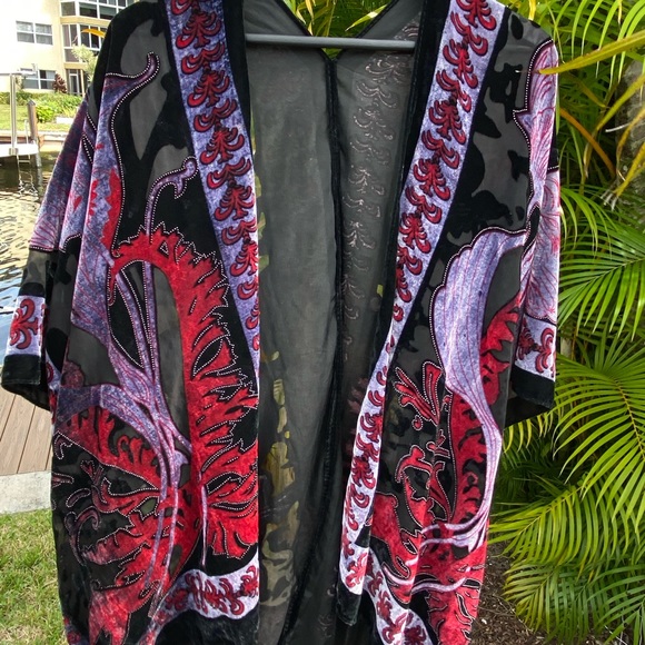 One of a kind velvet kimono from Australia ‼️💜 - Picture 14 of 15